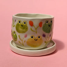 Load image into Gallery viewer, Frog Plant Pot With Saucer
